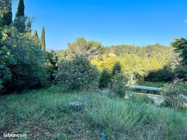Terrain 1 680 m² Aubagne