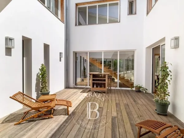ANGLET CHIBERTA, MAISON NEUVE DE 220 M² AVEC PISCINE INTERIEURE