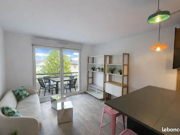 Location meublée 2 pièces terrasse 32 m² ascenseur et parking