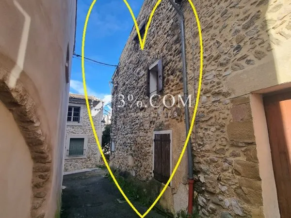 PETIE MAISON EN PIERRE A RENOVER