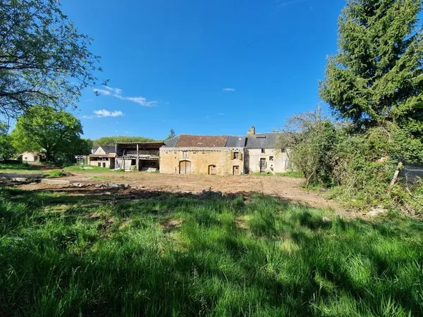 Ancien corps de ferme à rénover