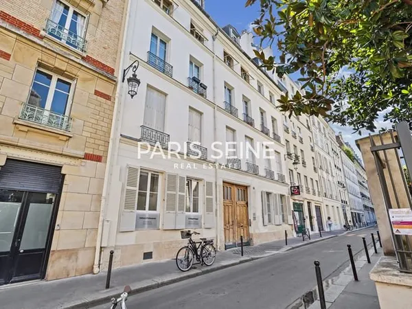 ** ROUSSELET ** Charmant appartement meublé avec goût !