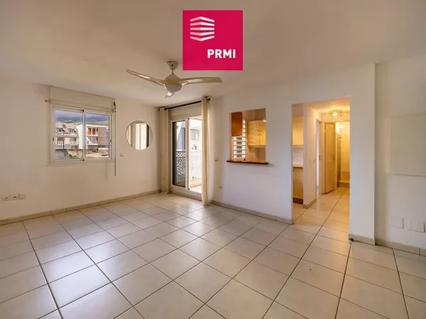 Appartement T2 lumineux avec balcon, ascenseur et parking en sous-sol ? Centre-ville proche commodit