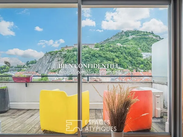 Appartement rénové en dernier étage avec terrasses et vue