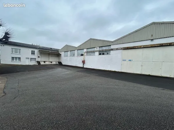 Entrepôt / Local industriel à louer - Mayenne centre - 1 250 m² + 600 m²