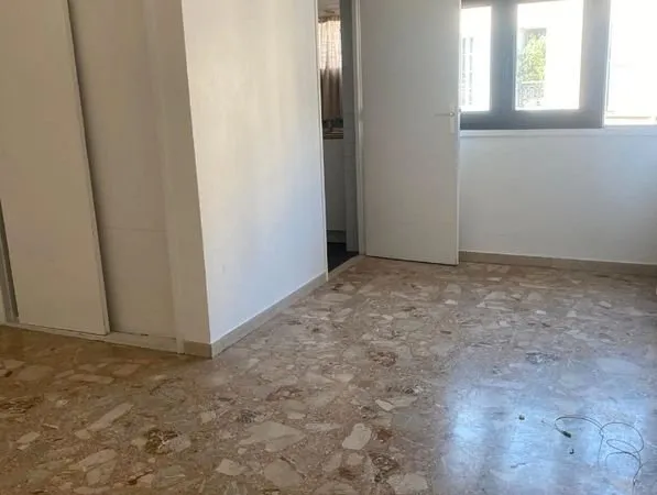 T1 Rue Saint Suffren 23m2