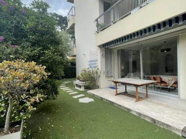 À louer - Grand 3 pièces meublé avec jardin - Quartier Cimiez, Nice