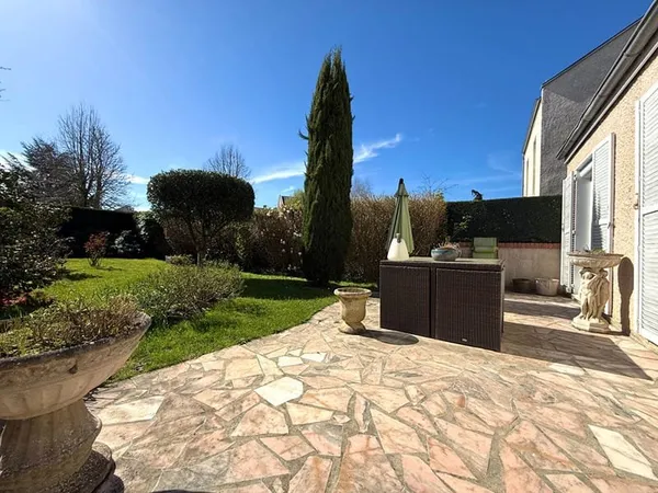 Maison Voisins-Le-Bretonneux 4 pièce(s) 105 m2