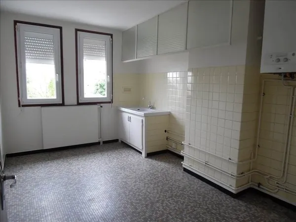 A LOUER - Appartement