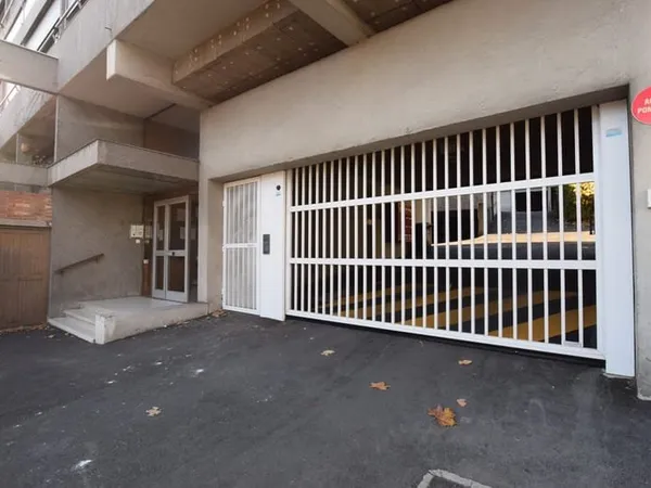 Parking 12 m²