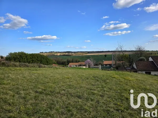 Terrain 750 m²