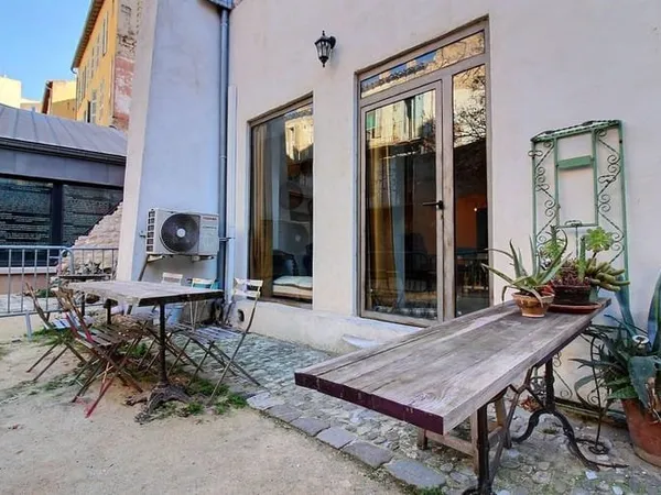 Appartement 1 pièce 57 m²