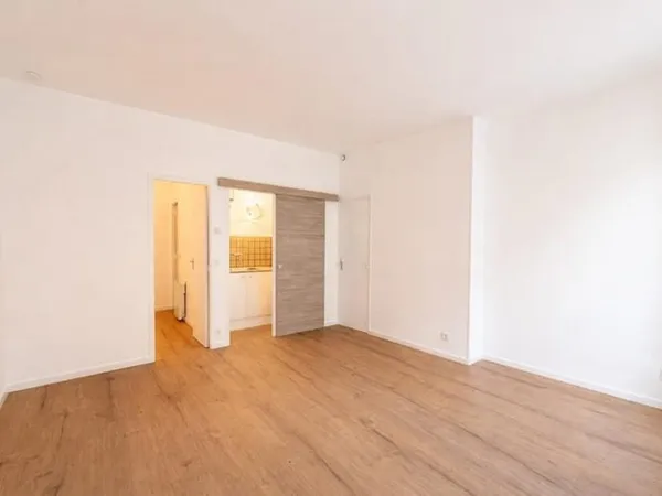NEMOURS - Rue Bezout