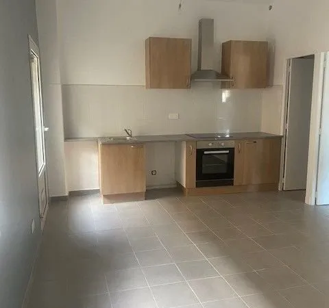 Appartement Location Milhaud 2p 37m² 595€