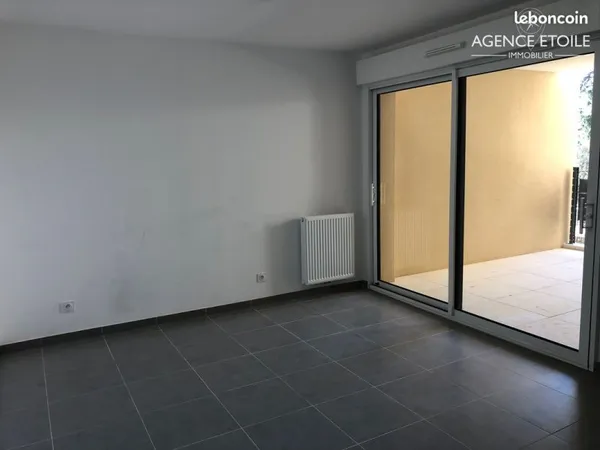 Studio 1 pièce 25 m²