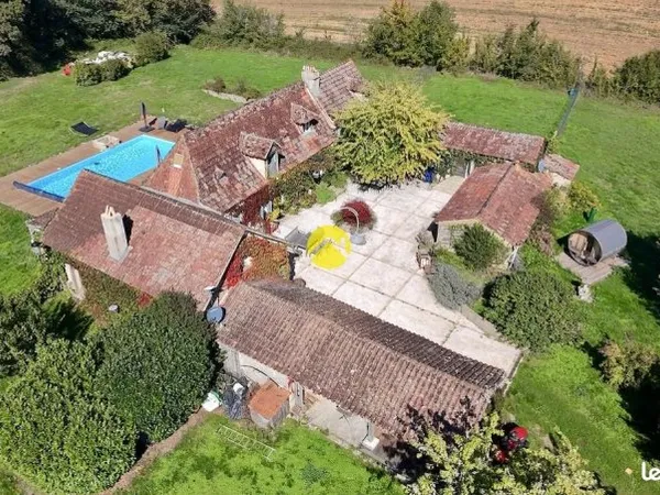 Longère 7 pièces 350 m²