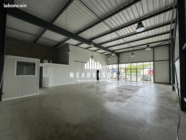 LOCAL COMMERCIAL 224 m² LE MANS