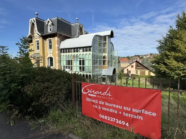 Bureau professionnel à la Miotte