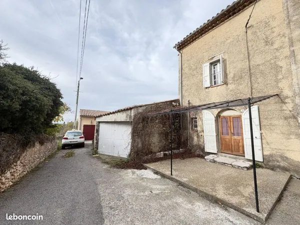 Maison de village 6 pièces 390 m²