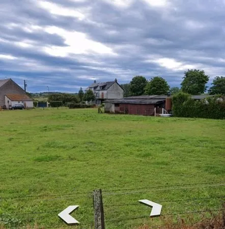 Terrain constructible à Dhéré , 58240 LANGERON