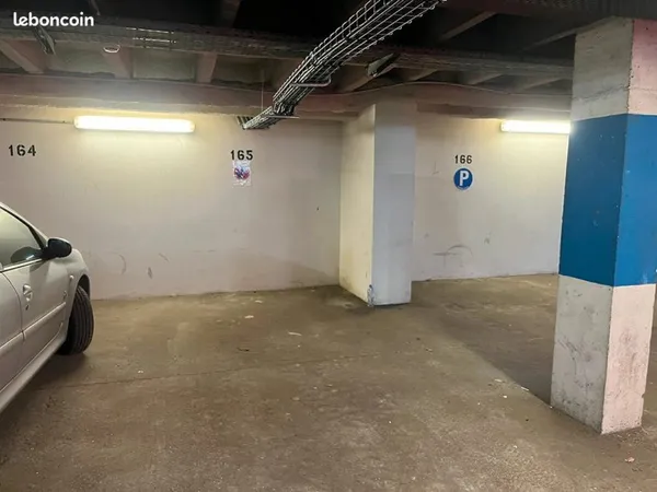 Place de parking 19eme paris
