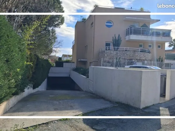 Parking/box 13 m² Mandelieu-la-Napoule