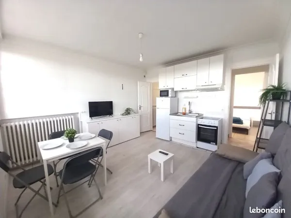 F2 meublé - lumineux - chambre