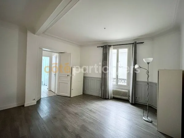 Studio 1 pièce 28 m²