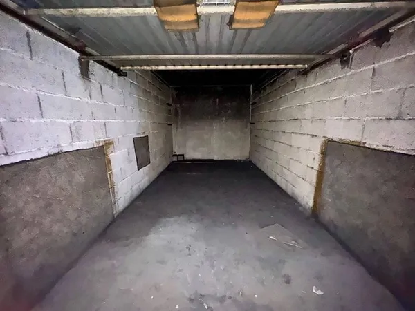 Stationnement Vente Vaulx-en-Velin   9900€