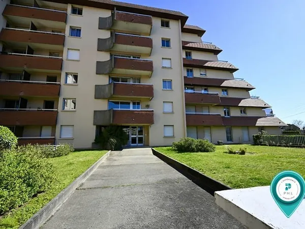 QUARTIER HASTINGS, APPARTEMENT 3 PIECES DE 76 M² AVEC GARAGE, CAVE ET PARKING EN SOUS-SOL