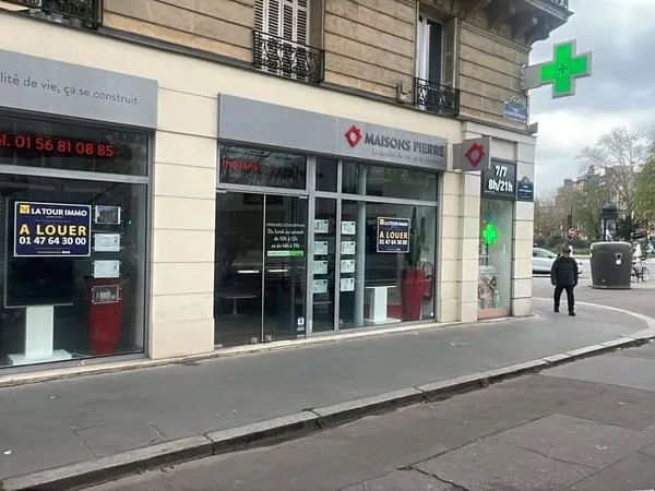 Boutique 2 pièces 100 m²