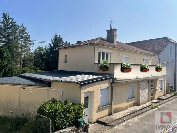 Immeuble De Rapport De 4 Appartements Avec Terrasses+ 5 Garages