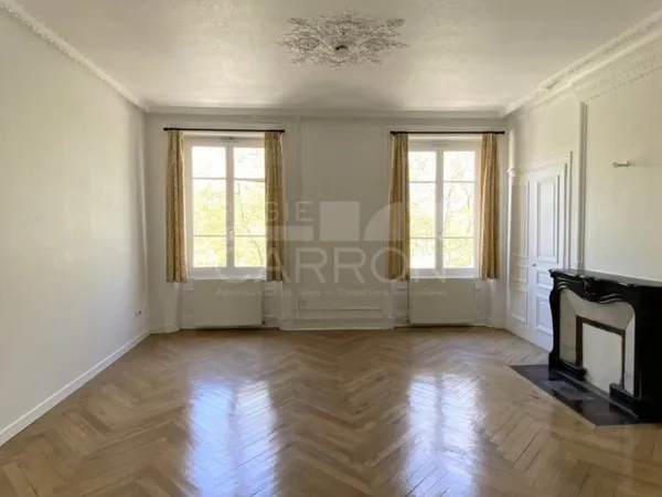 Appartement 2 pièces 90 m²