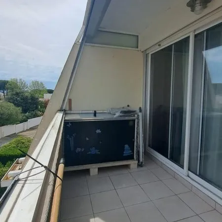 Boucanet, résidence avec piscine, studio grande cabine expos