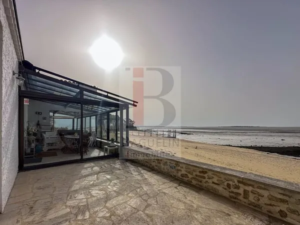 MAISON VUE MER 5ch, garage et accès direct plage
