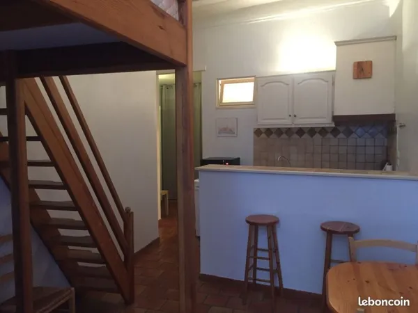 Coquet Studio à Louer Centre d'Aix en Provence