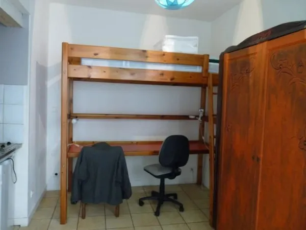 Studio 1 pièce 14 m²