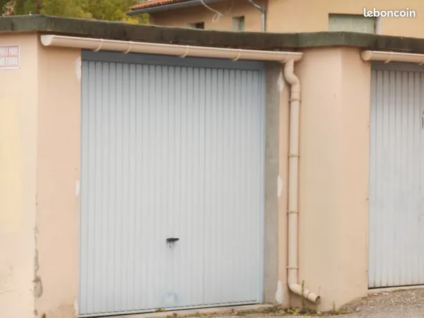 Particulier loue garage residence securisée