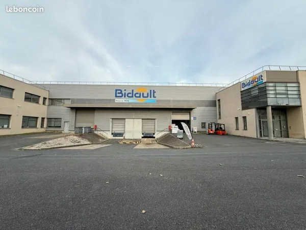 ENTREPOT - LOGISTIQUE 2244 m² GENNEVILLIERS
