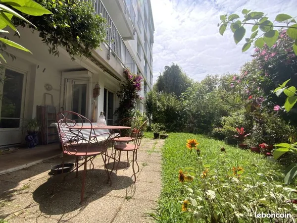 Appart T3/T4 78,41 m2 Carrez + Jardin et cellier privatifs 84 m2 refait à neuf
