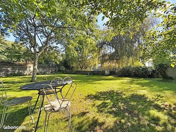 Maison 8 pièces 268 m²