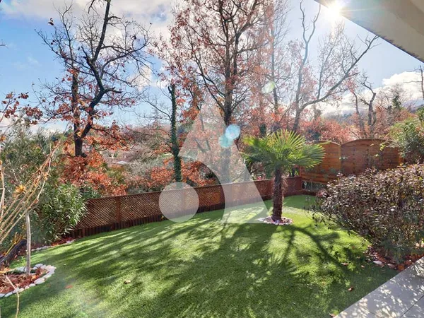 SUPERBE APPARTEMENT RECENT EN REZ-DE-JARDIN DE TYPE 4 SUR LA COMMUNE DE PIERREVERT