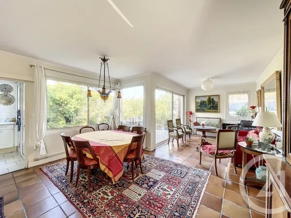 Maison 5 pièces 204 m²