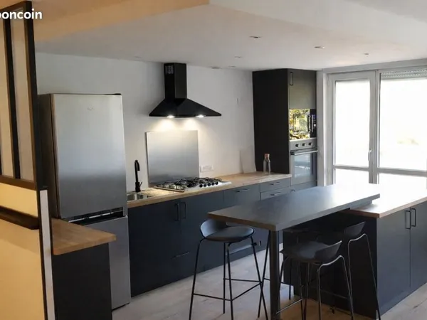 T4 clé en main rénové - Balcon + 2 salles de bains - Île de Nantes République