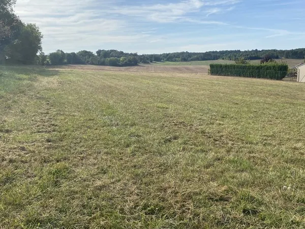 TERRAIN PLAT 985M2 AVEC VUE