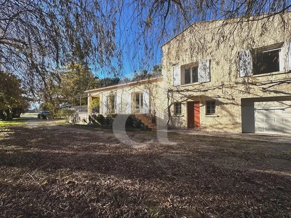 Maison de 160 m² avec terrain attenant et hangar proche de L'Is