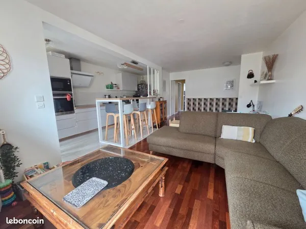 Appartement 67m2 T3, terrasse - Parking - Econdeaux proche Paris et Enghien