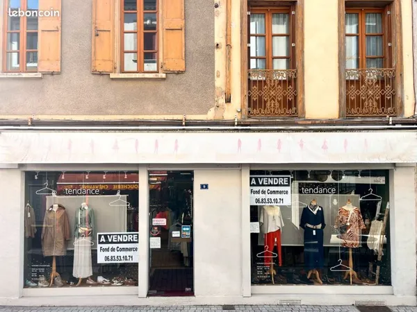 Fonds de commerce prêt-à-porter - centre Revel - prêt à exploiter