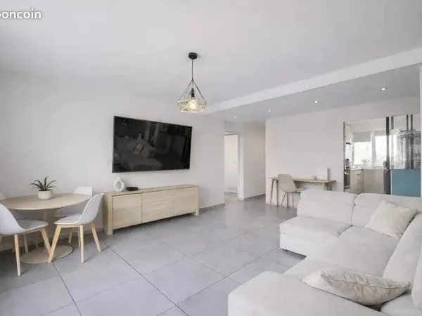 Appartement 4 pièces 77 m²