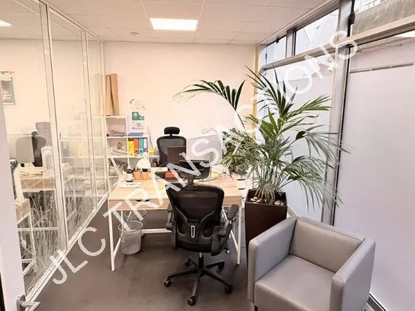 Boutique 76 m²